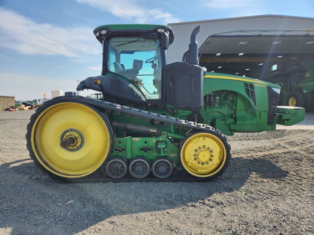 2015 John Deere 8370RT Tractor