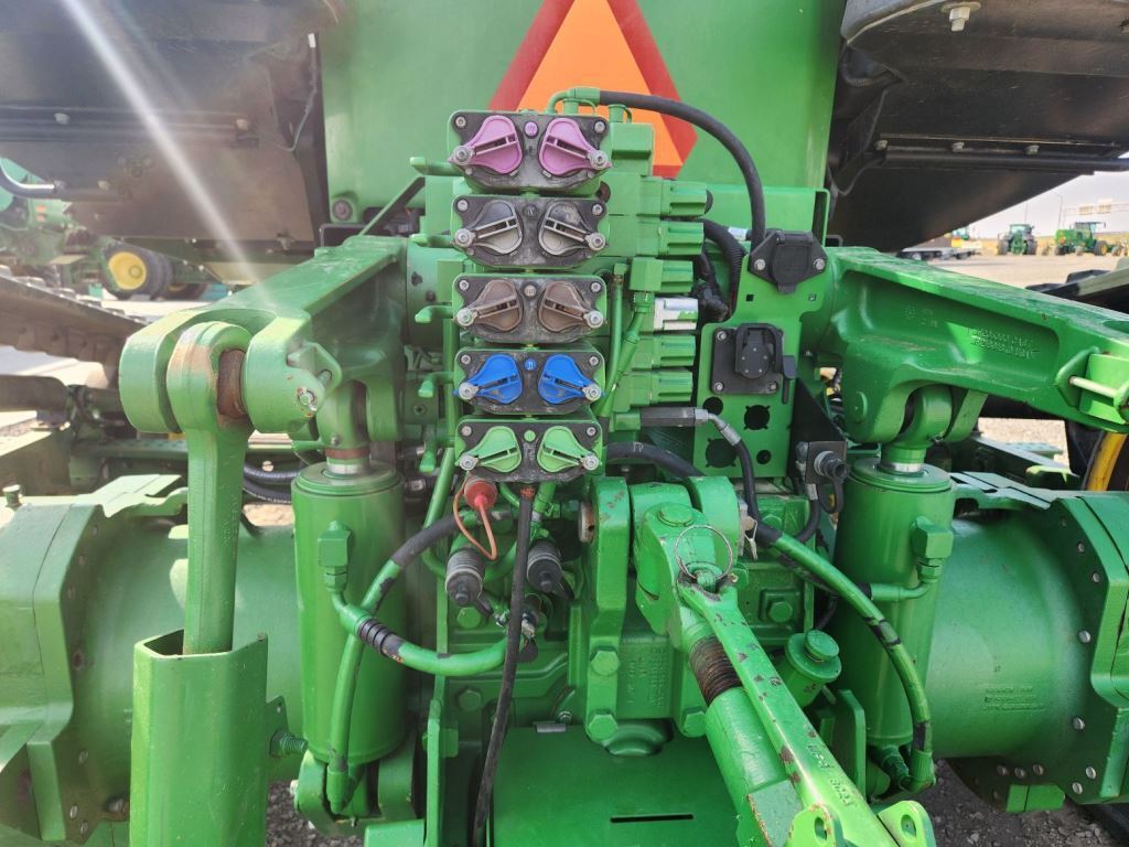2015 John Deere 8370RT Tractor