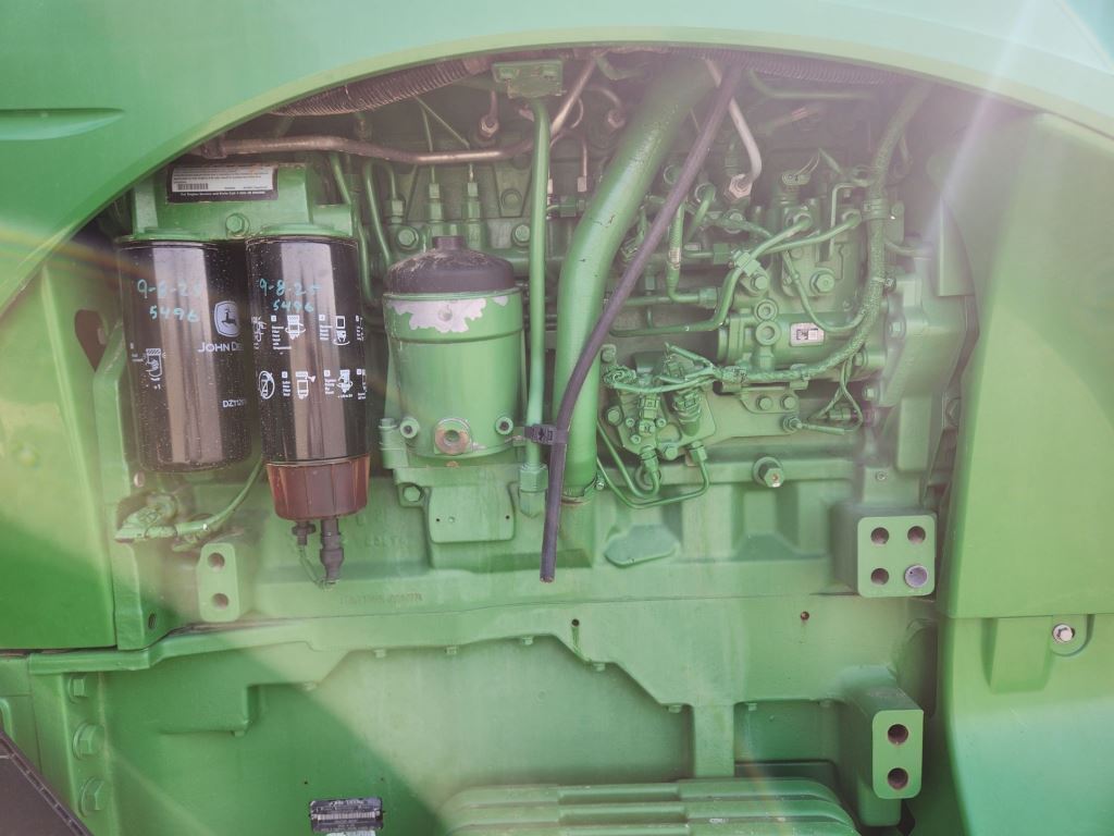 2015 John Deere 8370RT Tractor