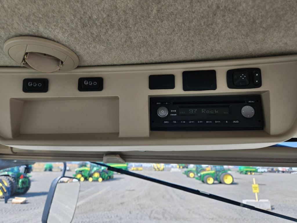 2015 John Deere 8370RT Tractor