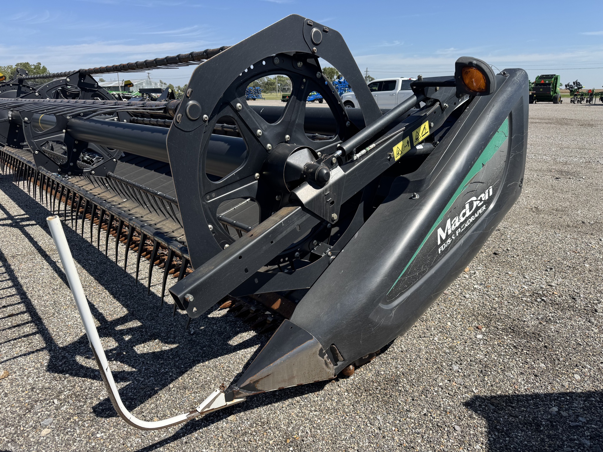 2013 MacDon FD75 Platform