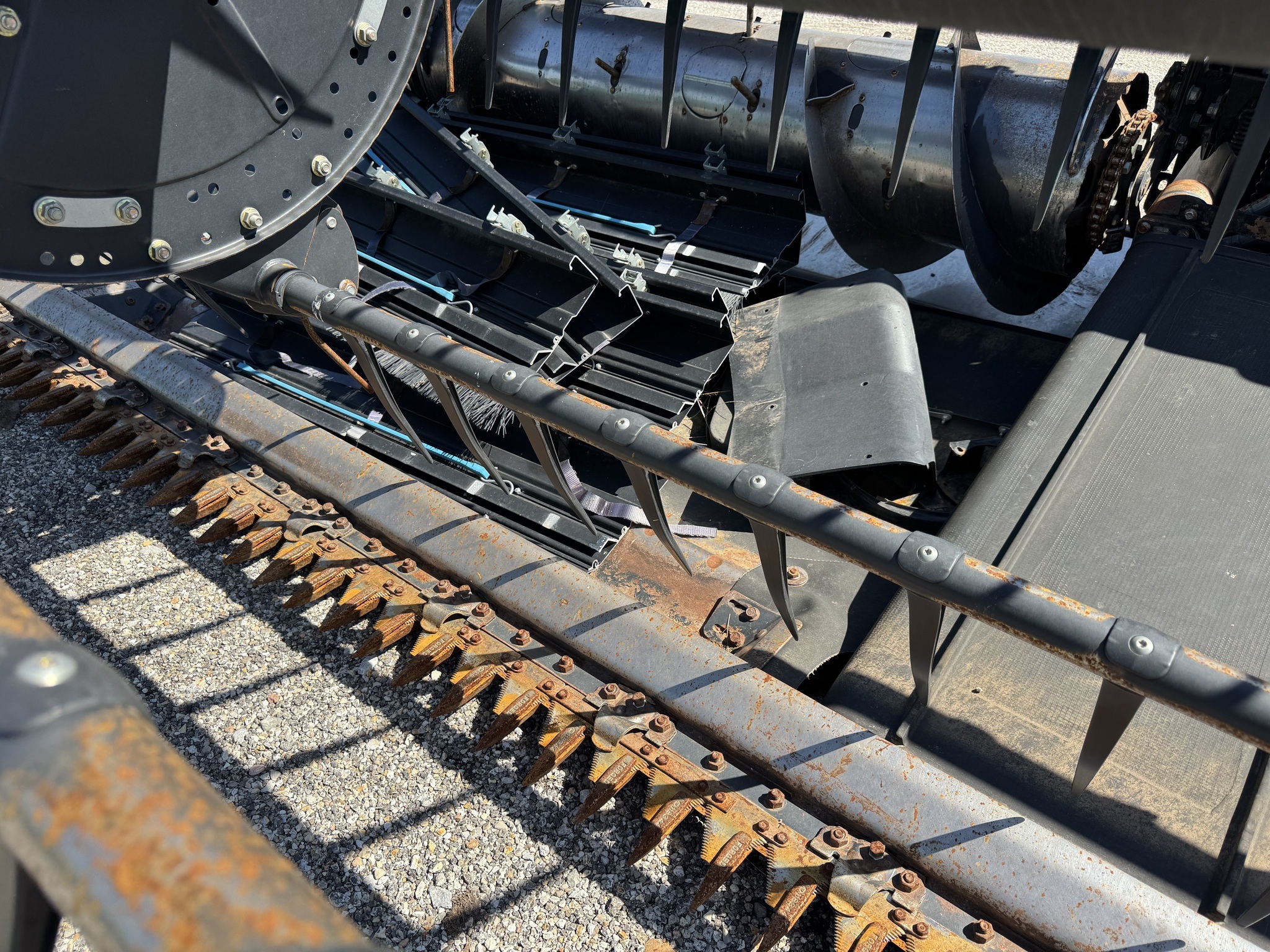 2013 MacDon FD75 Platform