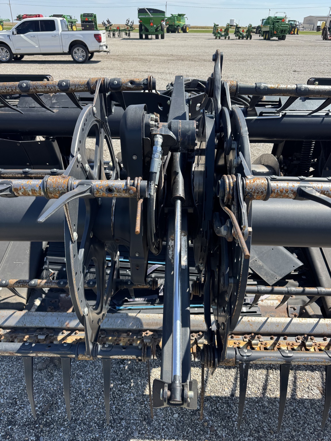 2013 MacDon FD75 Platform