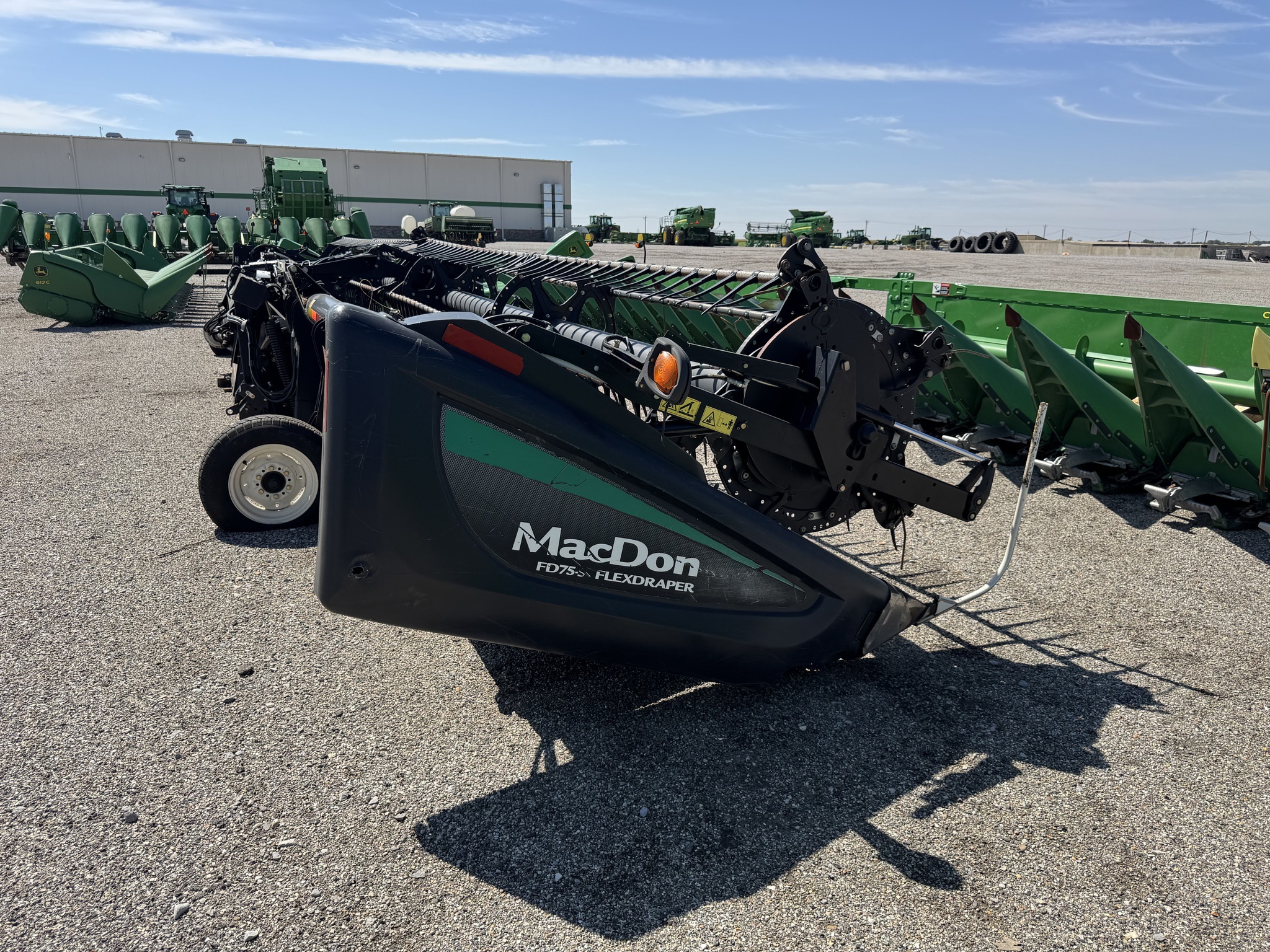 2013 MacDon FD75 Platform
