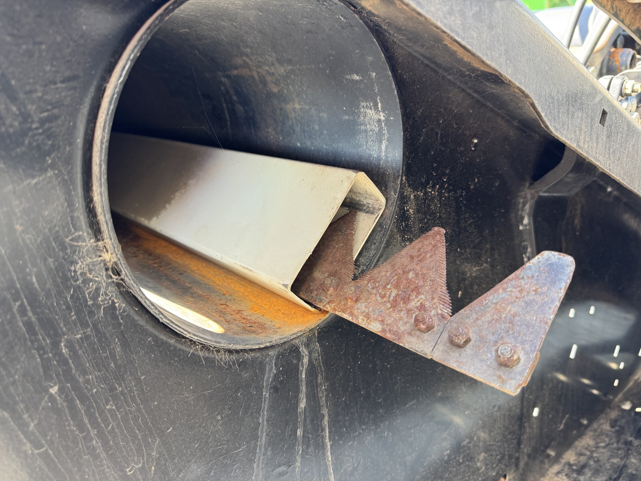 2013 MacDon FD75 Platform