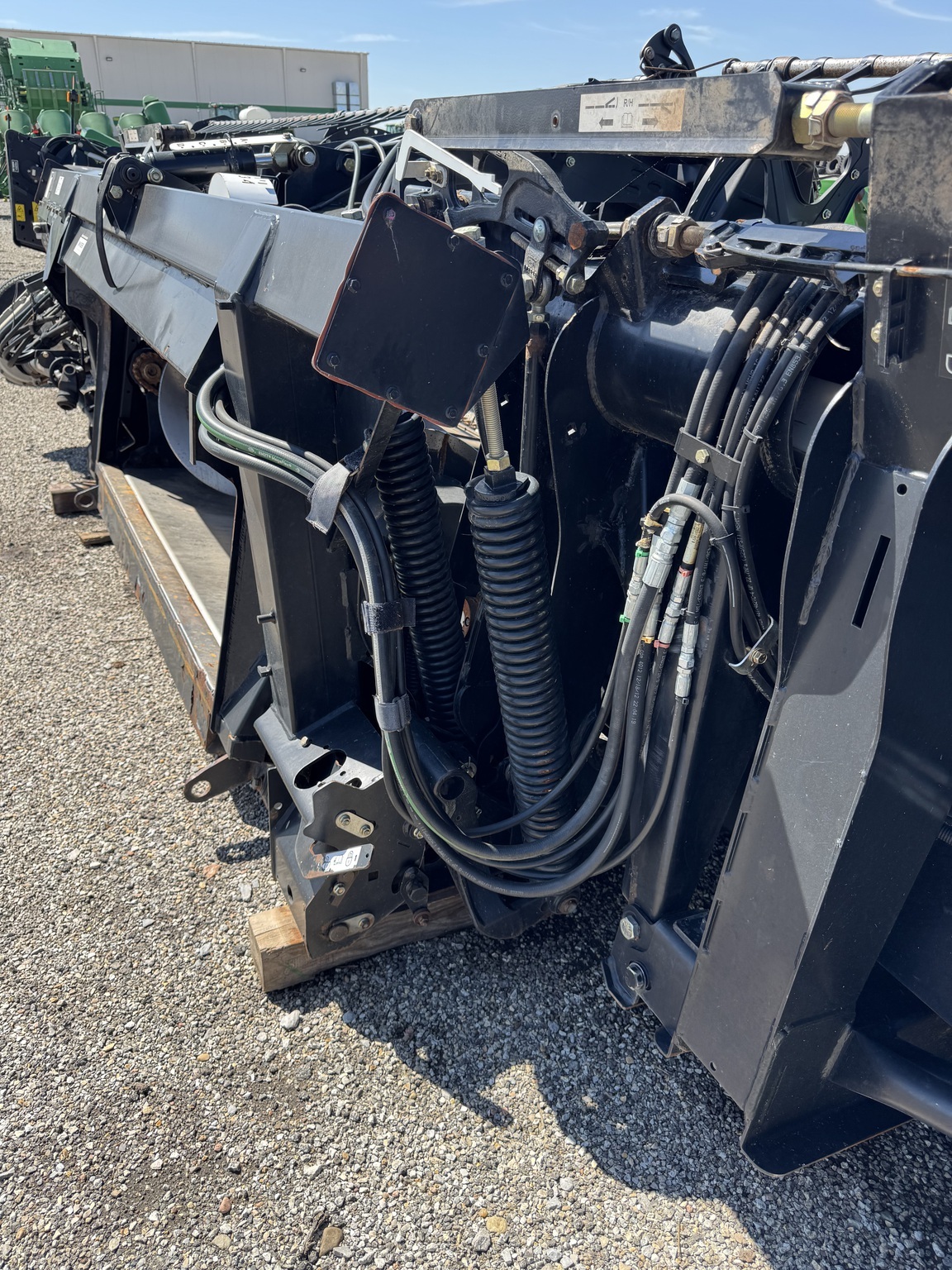 2013 MacDon FD75 Platform