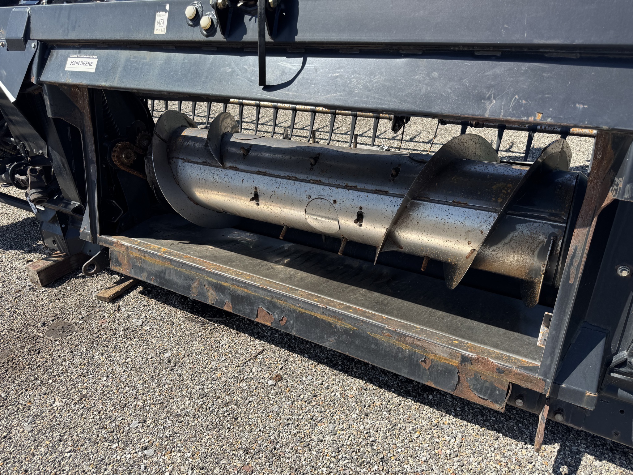 2013 MacDon FD75 Platform