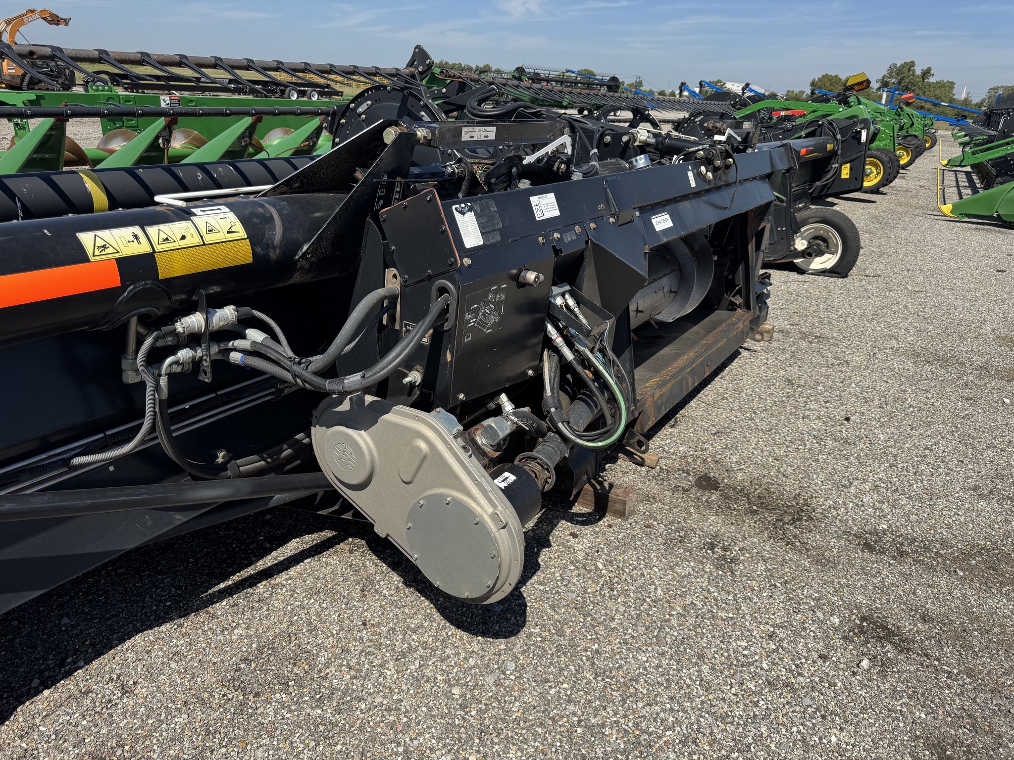 2013 MacDon FD75 Platform