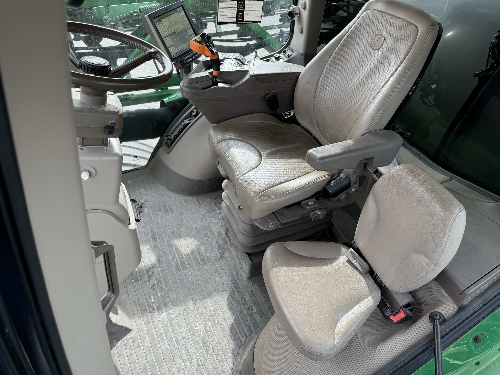 2019 John Deere R4044 Self-Propelled Sprayer