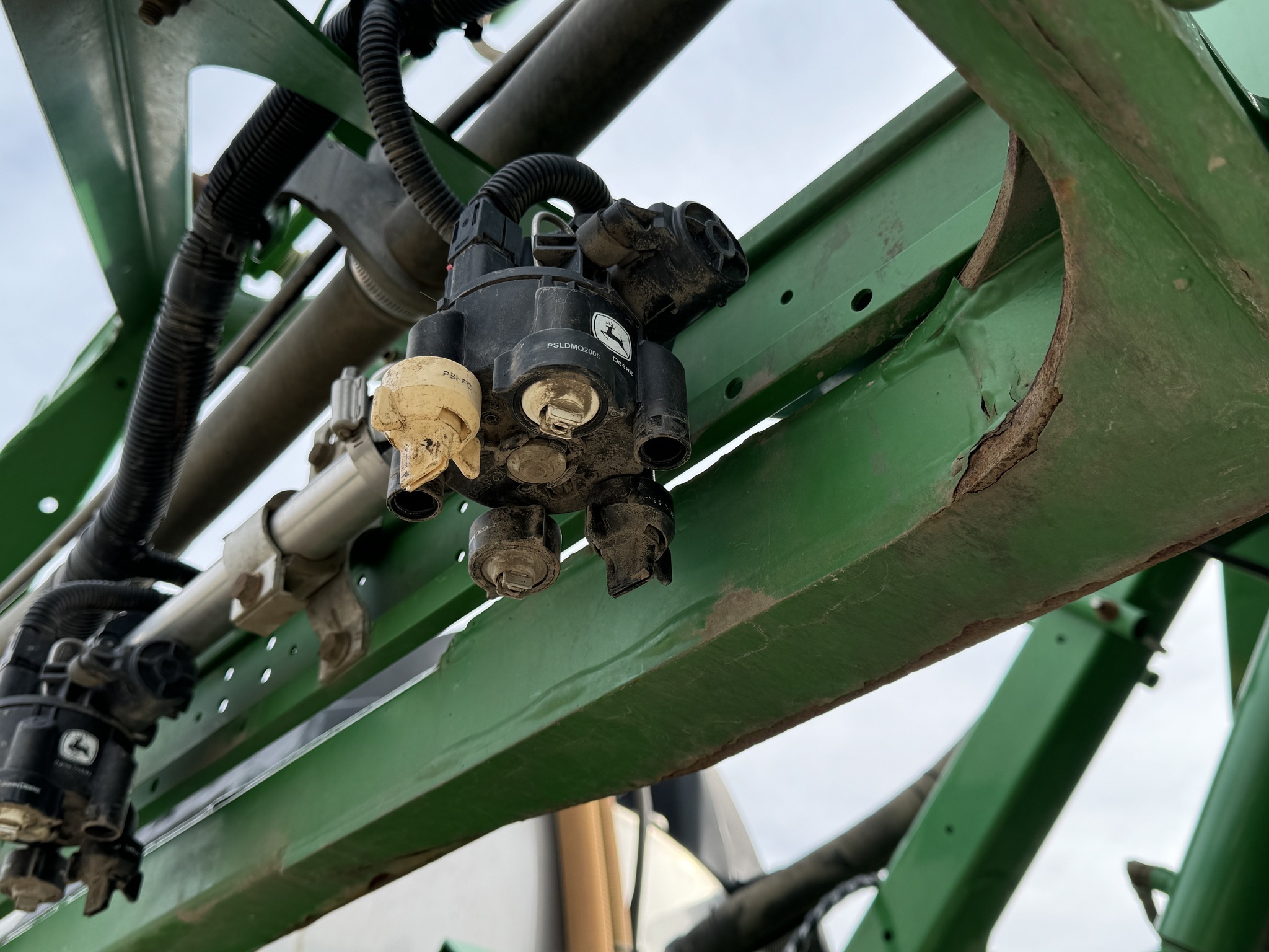 2019 John Deere R4044 Self-Propelled Sprayer