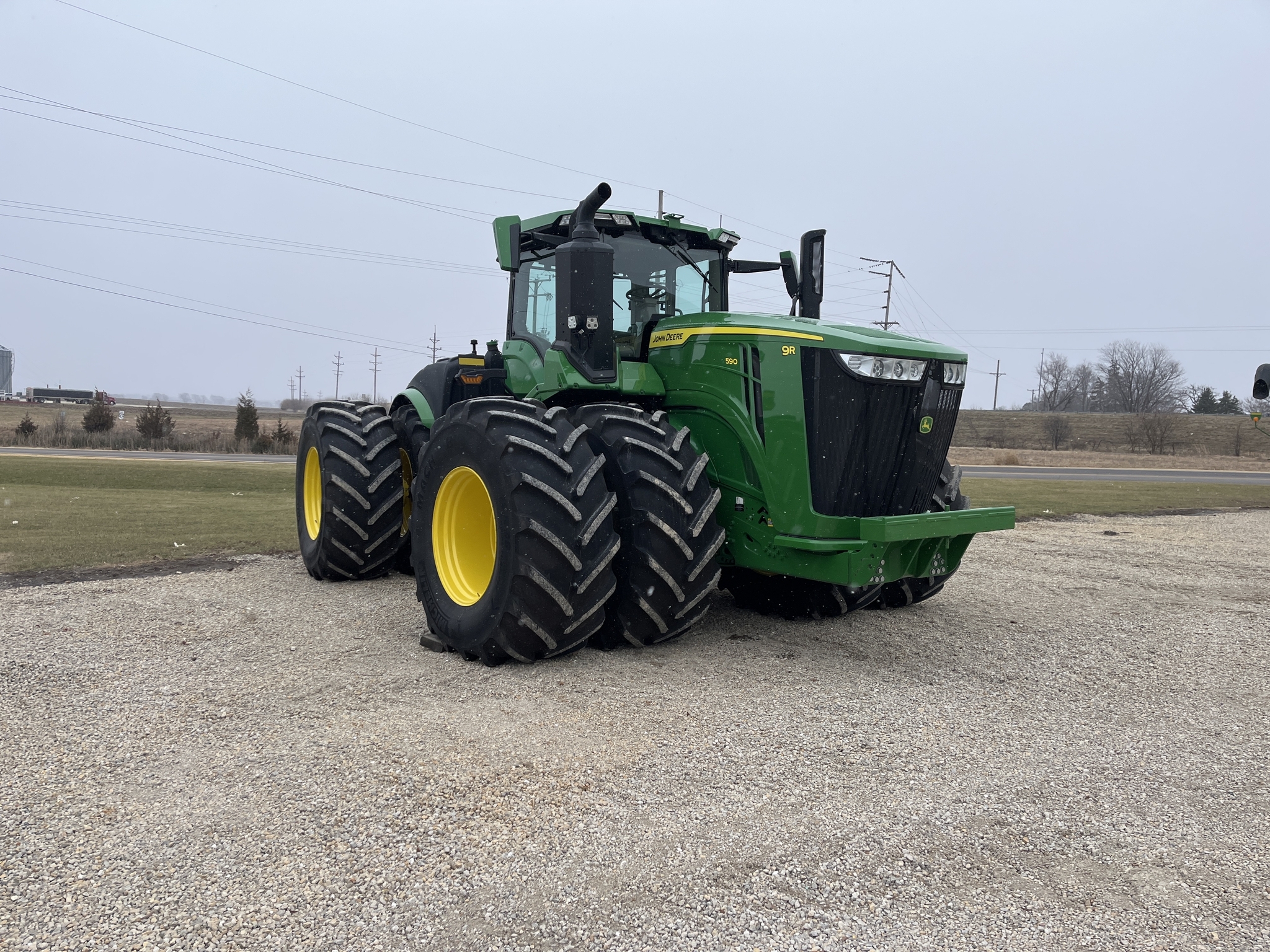 2022 John Deere 9R 590 Tractor