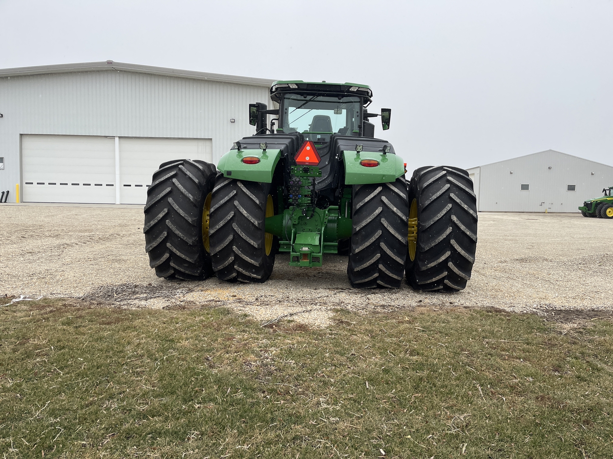 2022 John Deere 9R 590 Tractor
