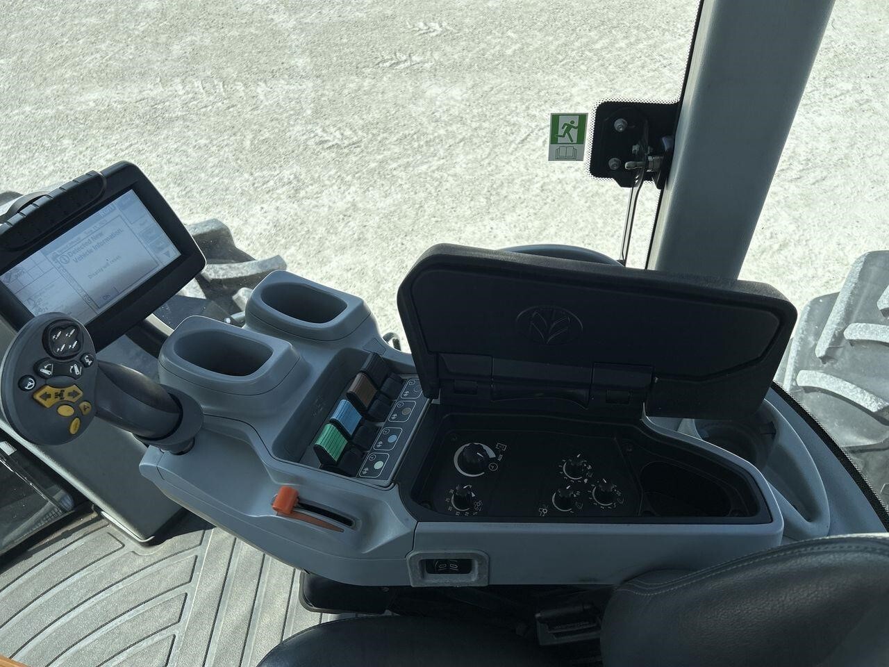 2012 New Holland T9.505 Tractor