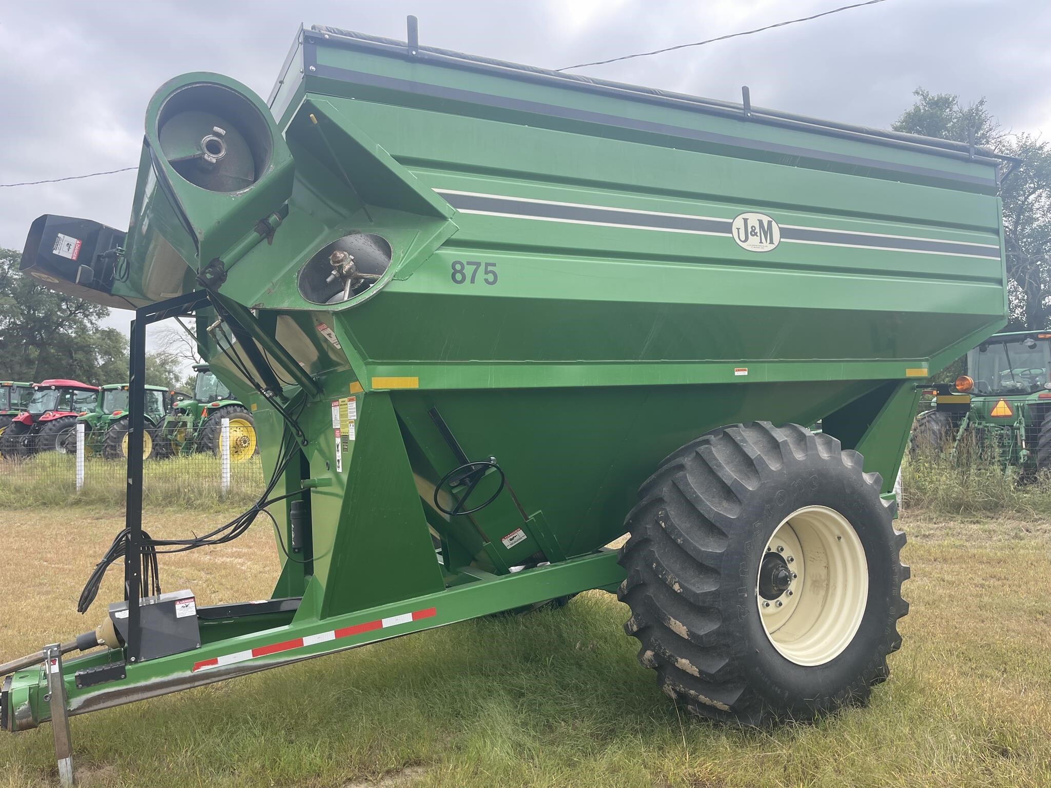  J&M 875-18 Grain Cart