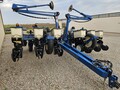  Kinze 3200 Planter