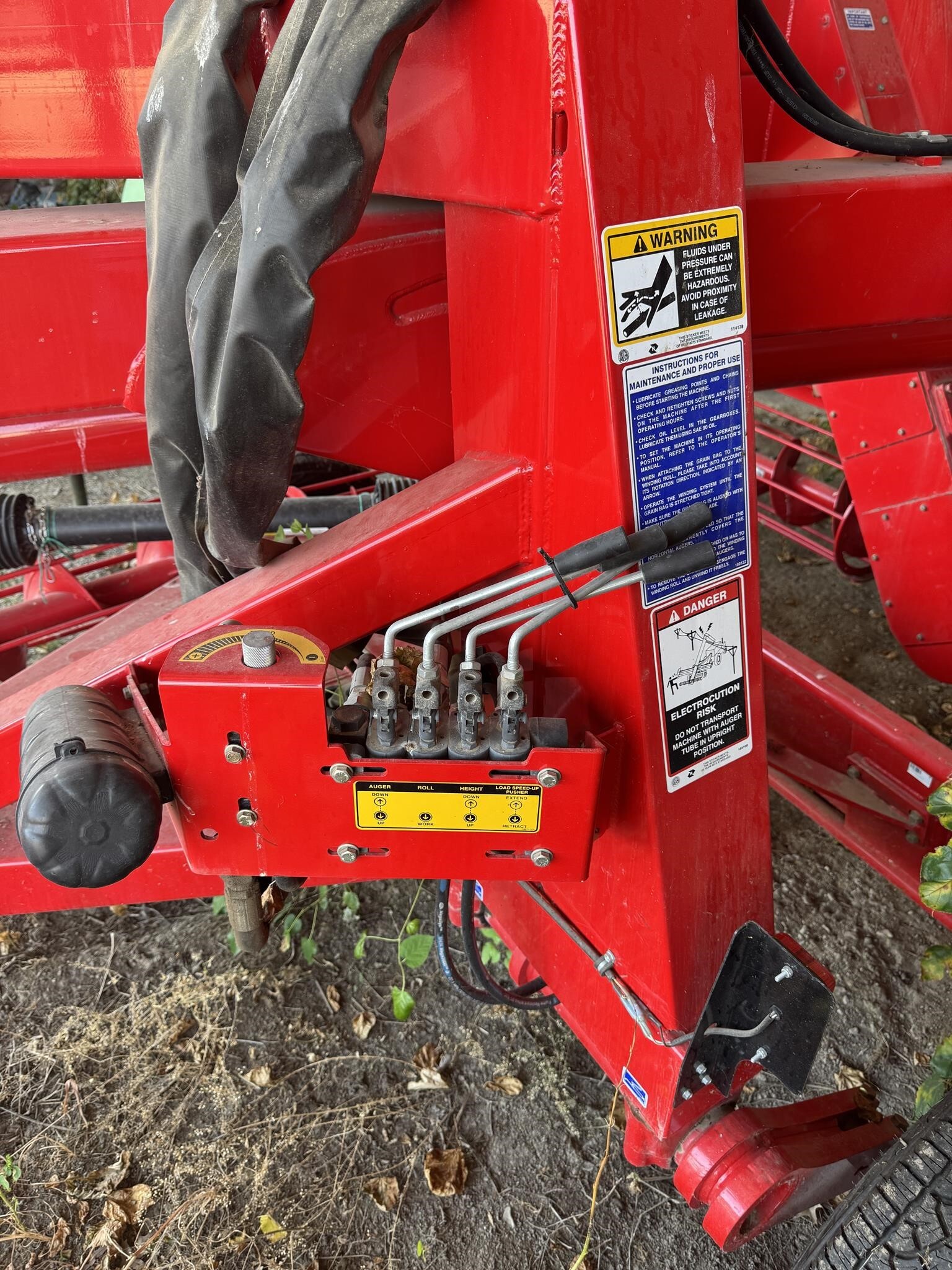  Akron EXG300X Grain Bag Unloader