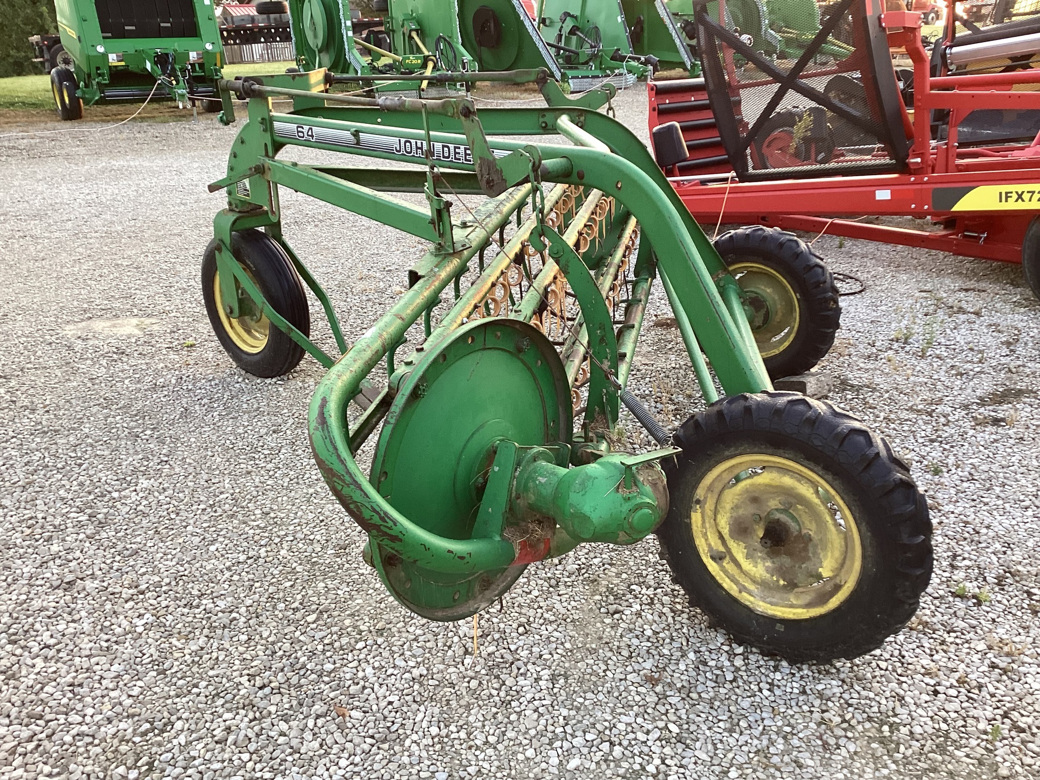  John Deere 64 Rake