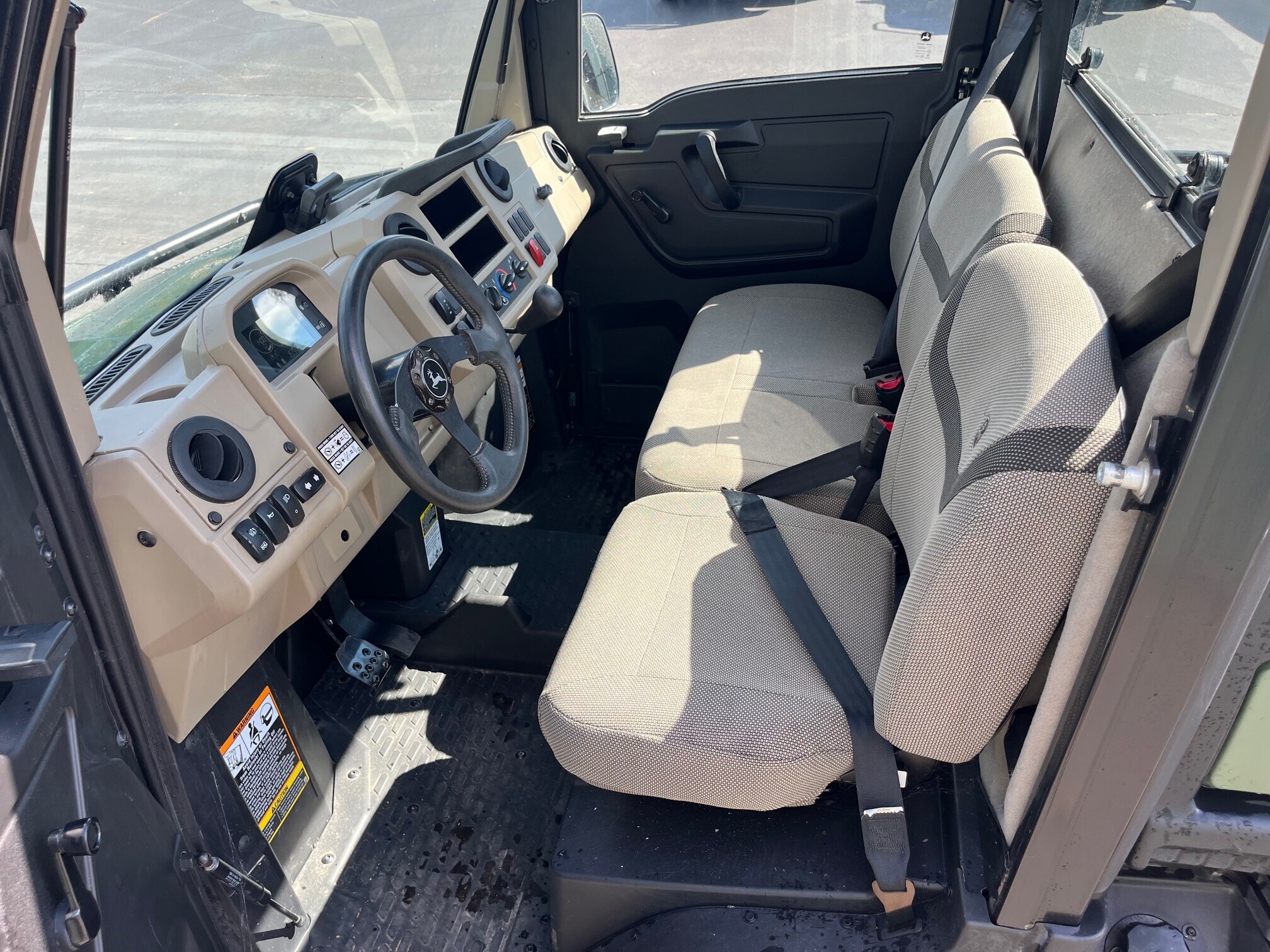 2024 John Deere XUV835R ATVs and Utility Vehicle