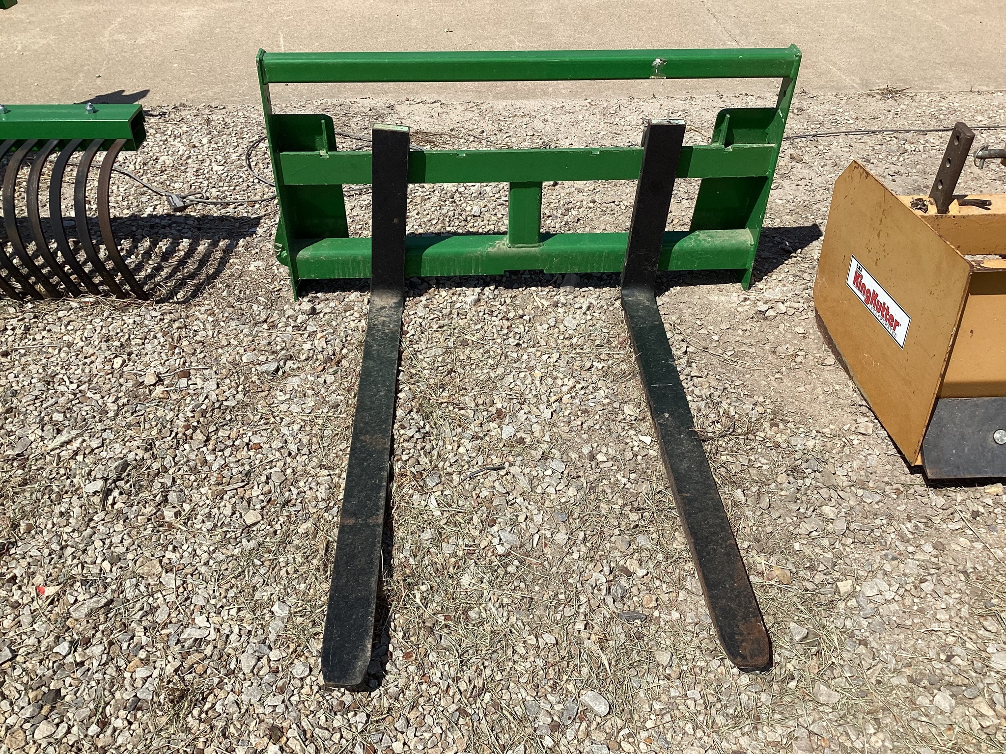 2021 Frontier AP11F Loader and Skid Steer Attachment