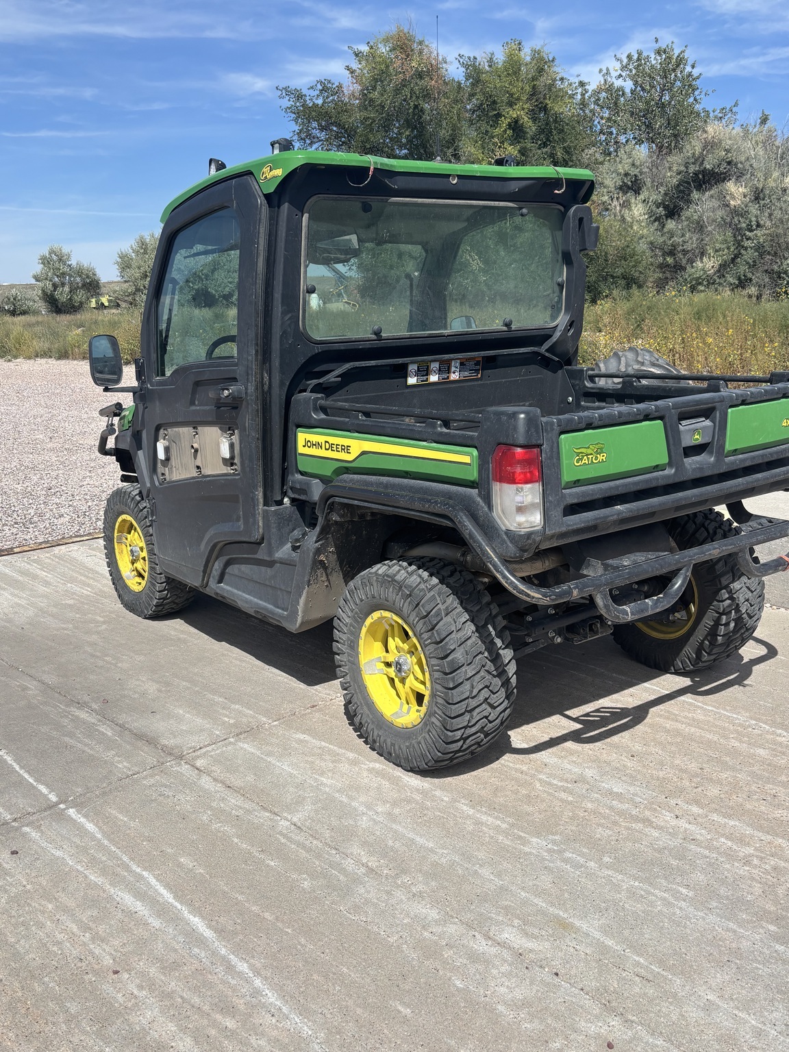 2023 John Deere XUV835R ATVs and Utility Vehicle