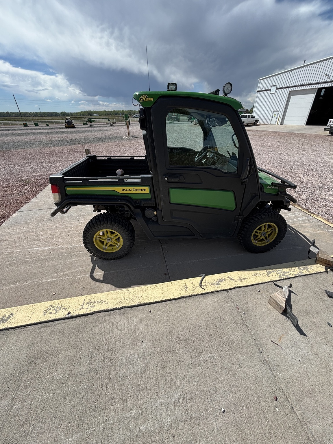 2023 John Deere XUV835R ATVs and Utility Vehicle
