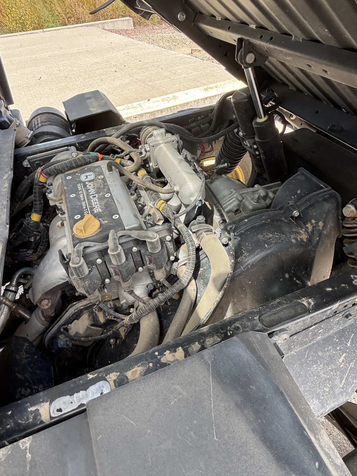 2023 John Deere XUV835R ATVs and Utility Vehicle