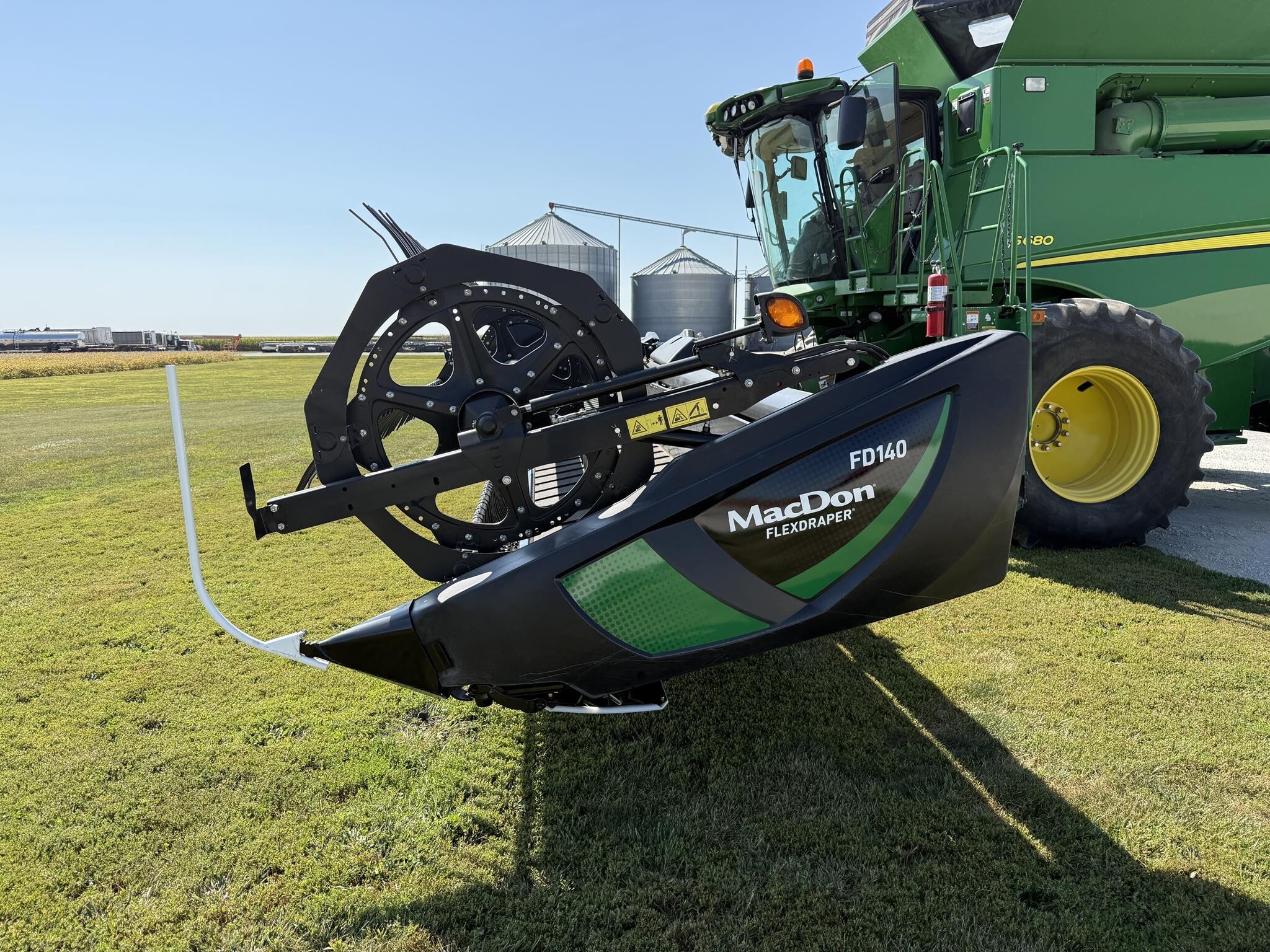 2019 MacDon FD140 Platform