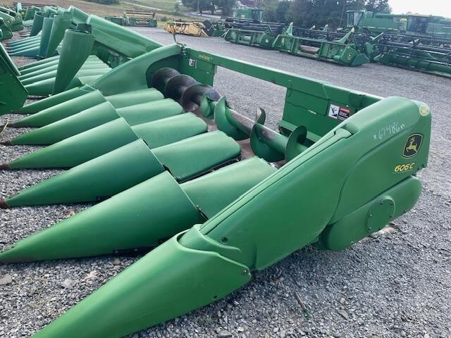 2010 John Deere 606C Corn Head