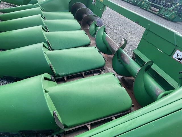 2010 John Deere 606C Corn Head
