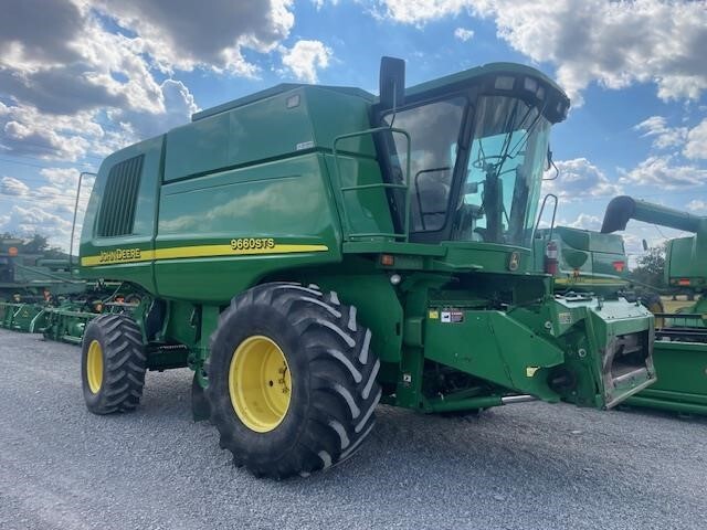 2005 John Deere 9660 STS Combine