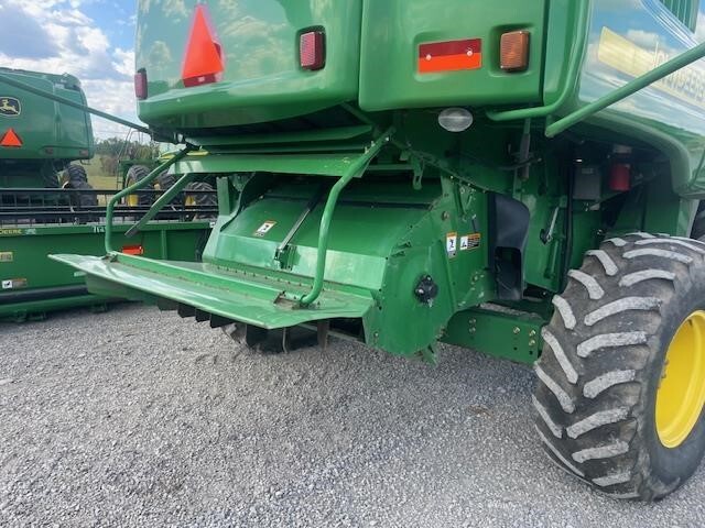2005 John Deere 9660 STS Combine