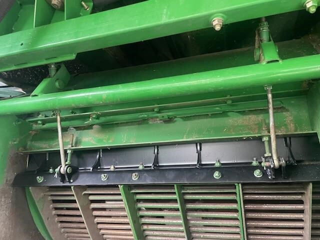 2005 John Deere 9660 STS Combine
