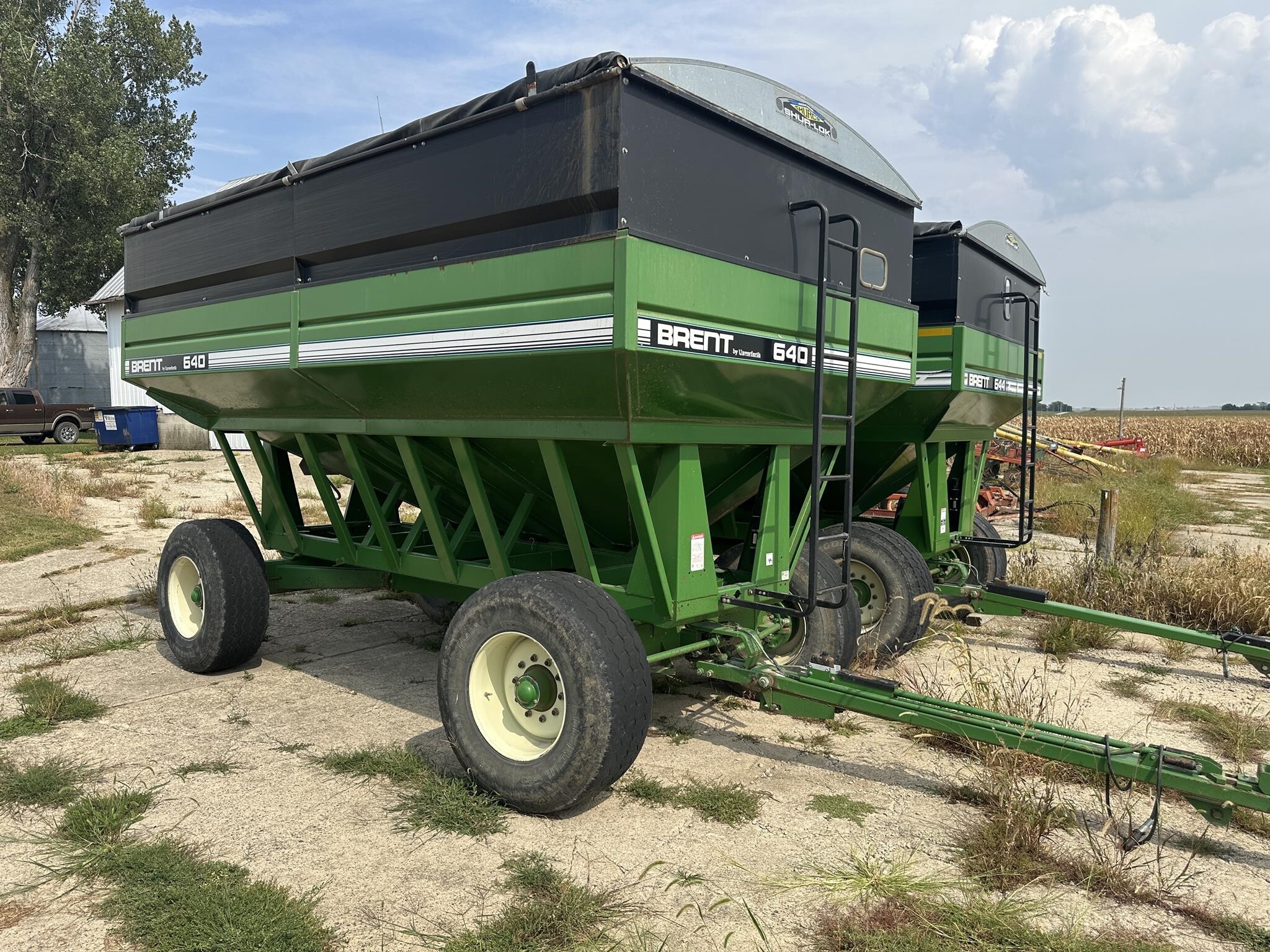 2000 Brent 640 Gravity Wagon