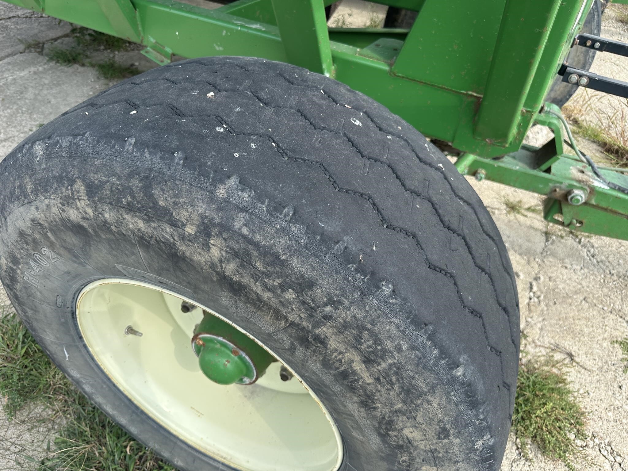 2000 Brent 640 Gravity Wagon