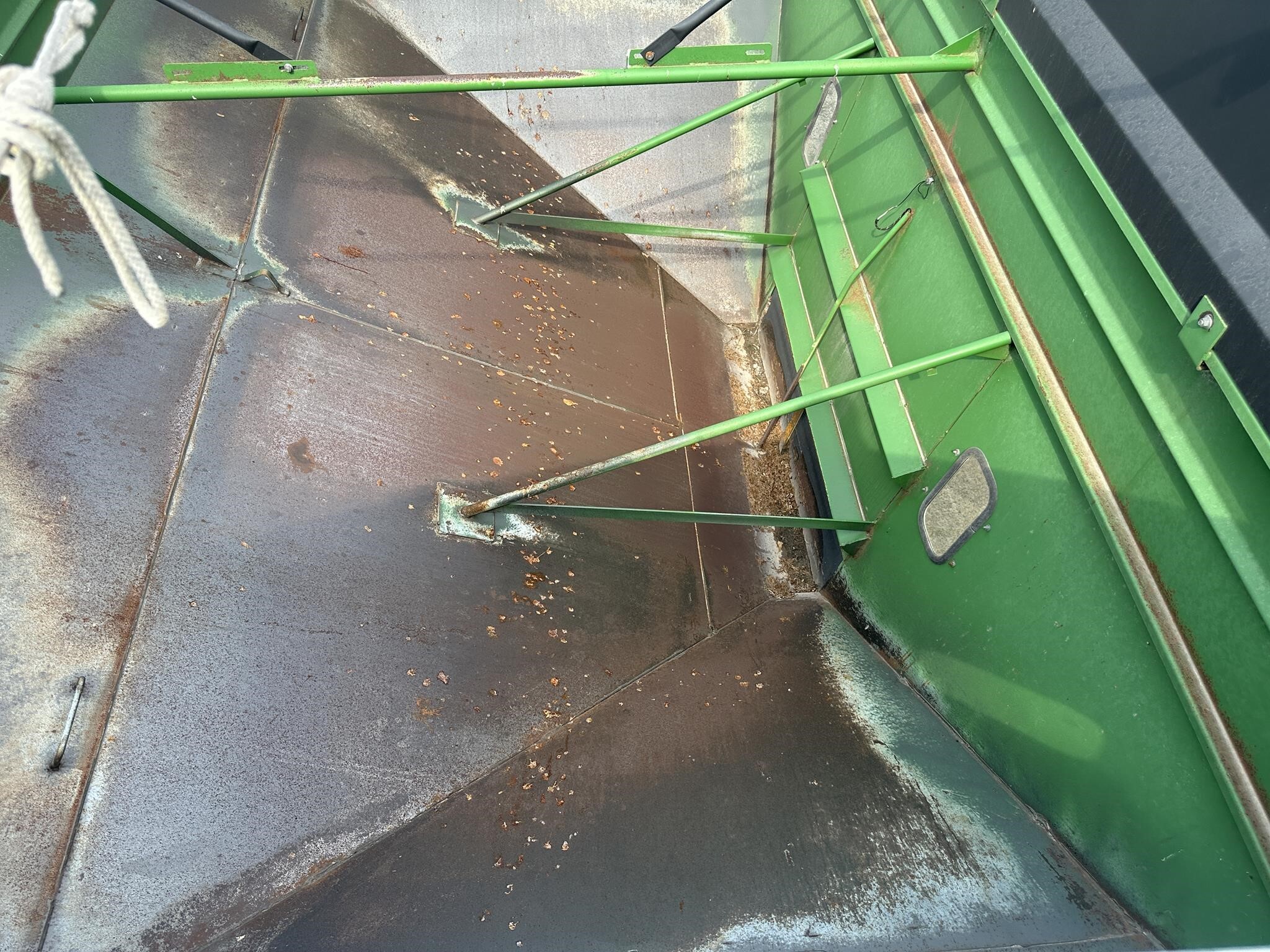 2000 Brent 640 Gravity Wagon