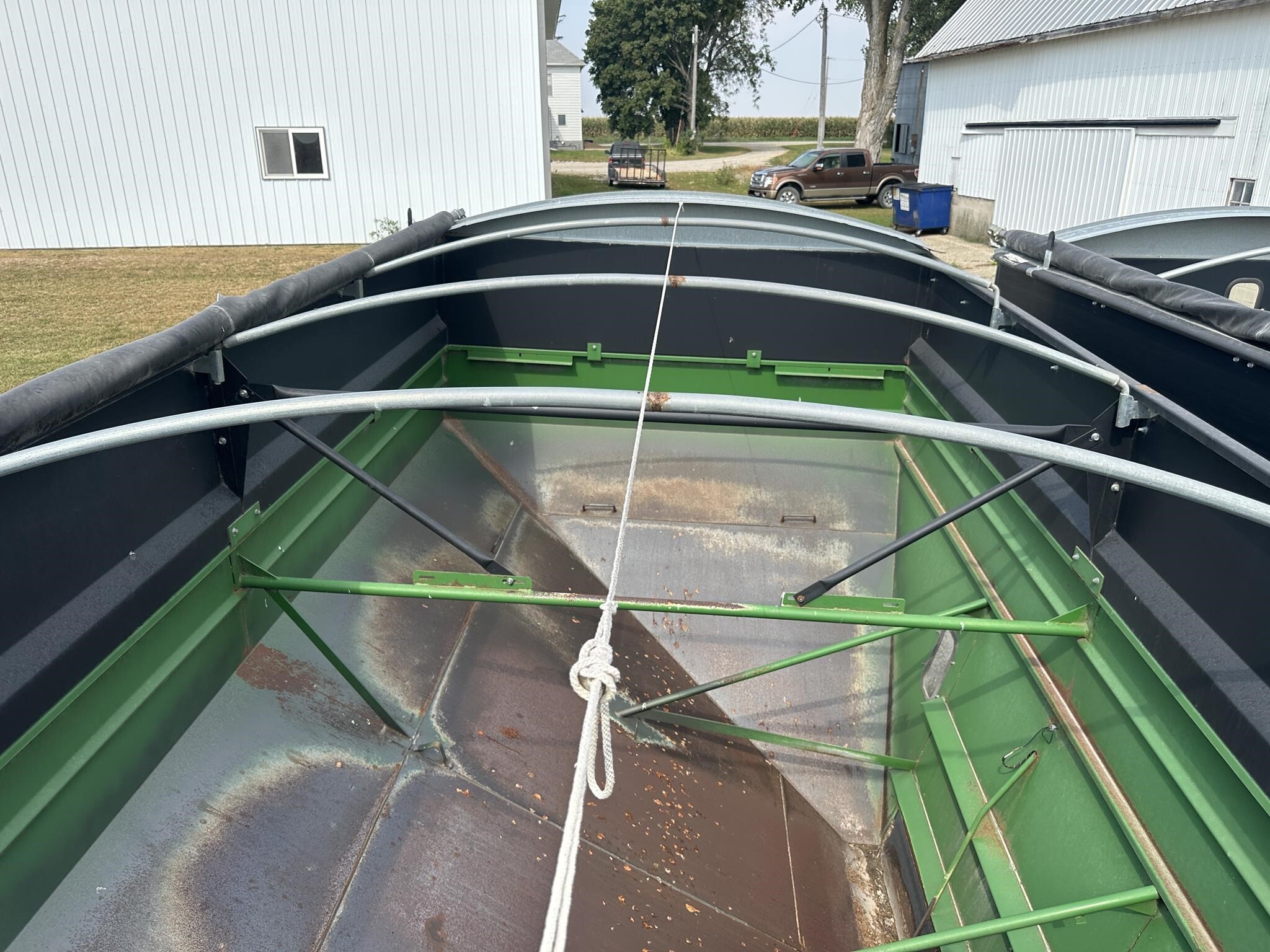 2000 Brent 640 Gravity Wagon