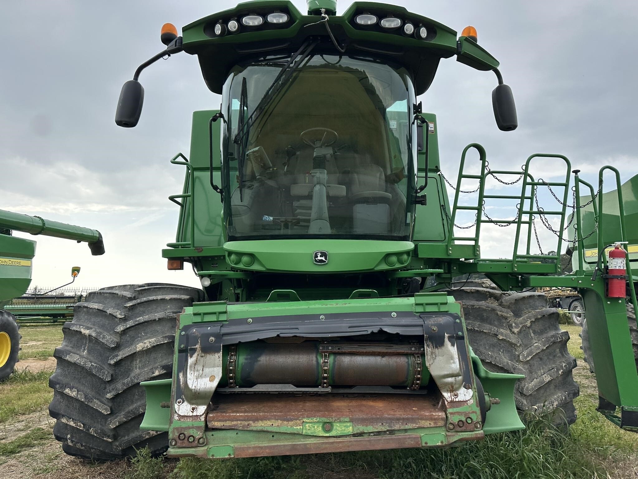2012 John Deere S680 Combine