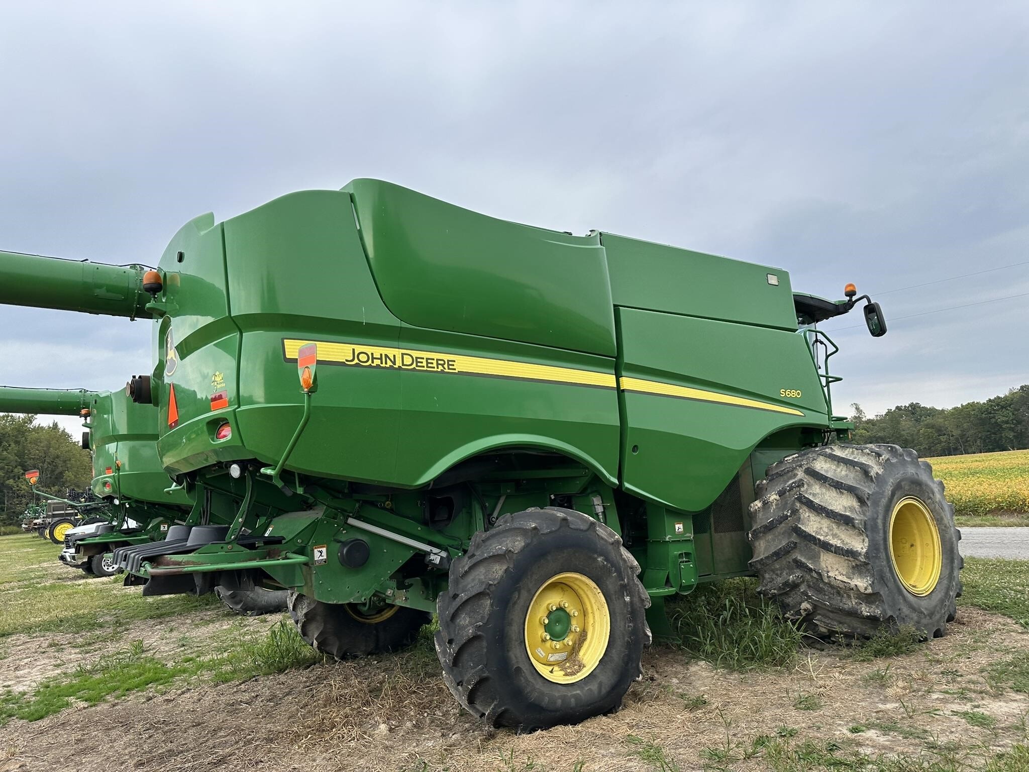 2012 John Deere S680 Combine
