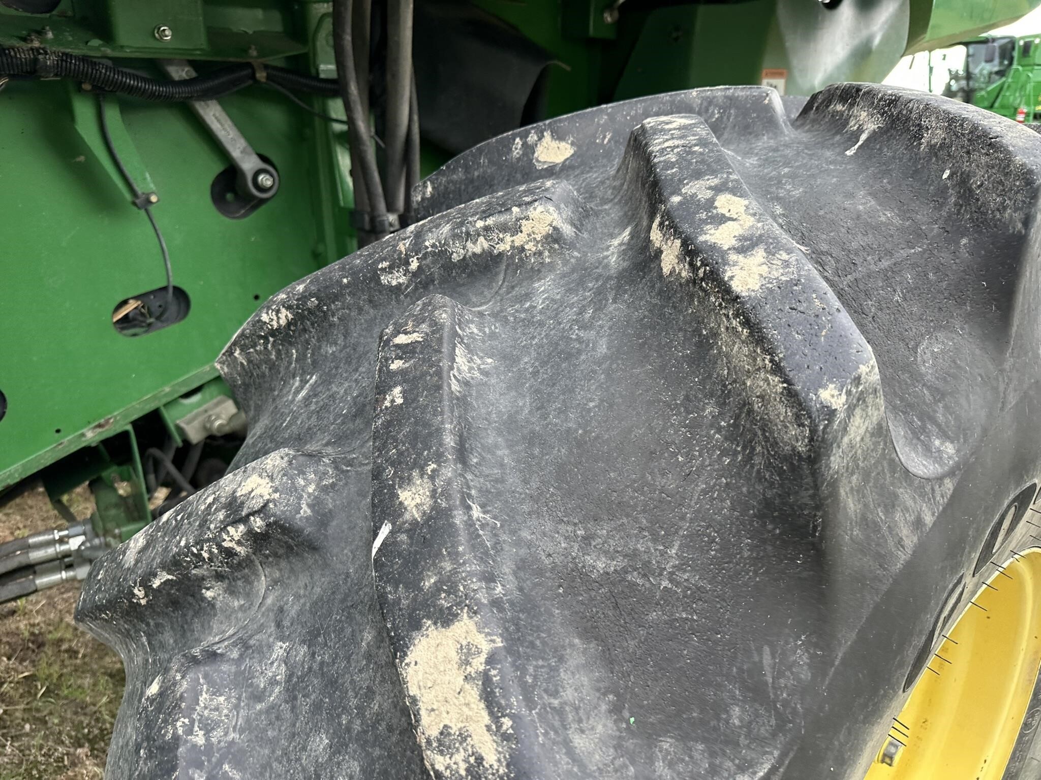 2012 John Deere S680 Combine