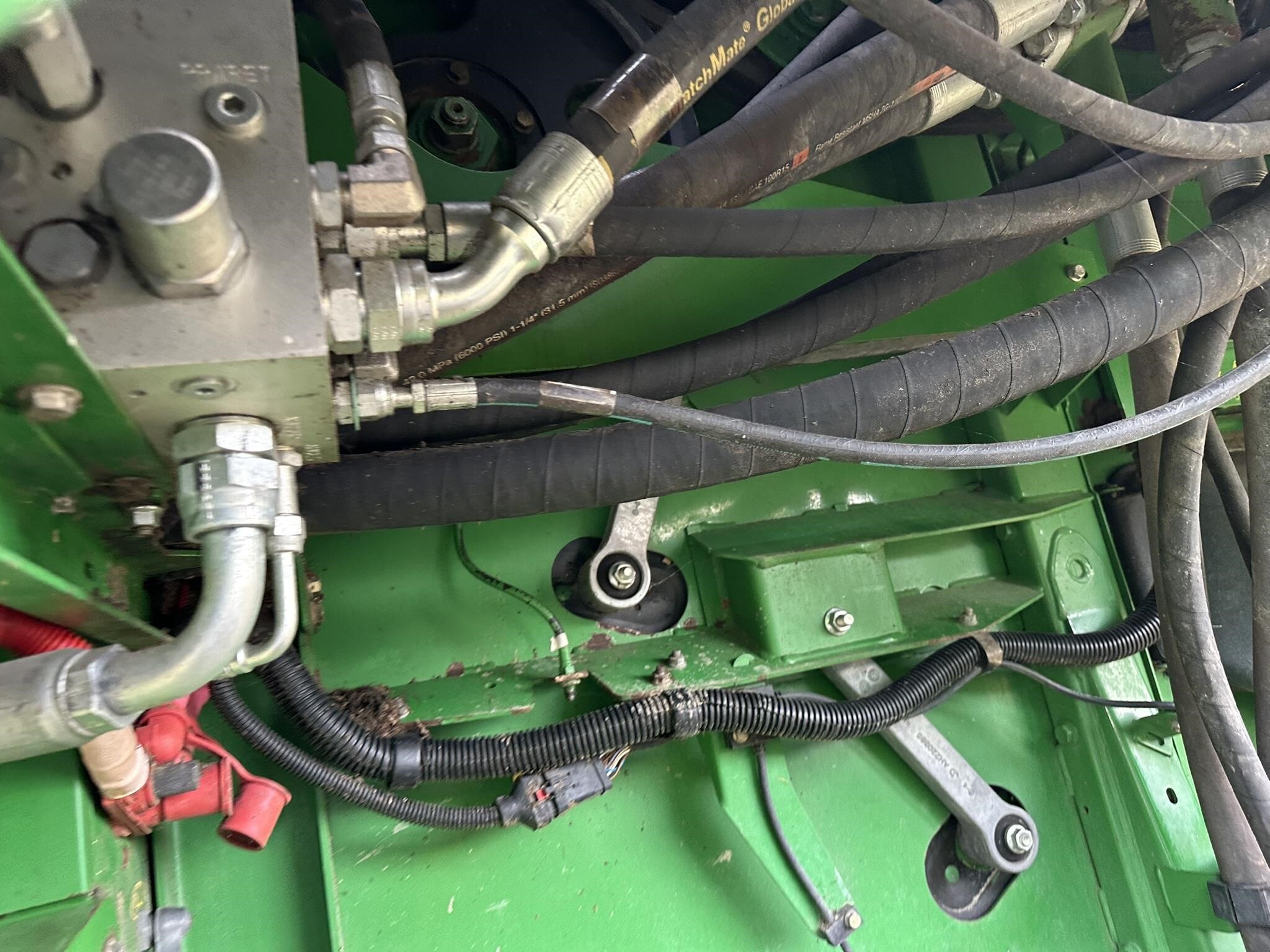2012 John Deere S680 Combine