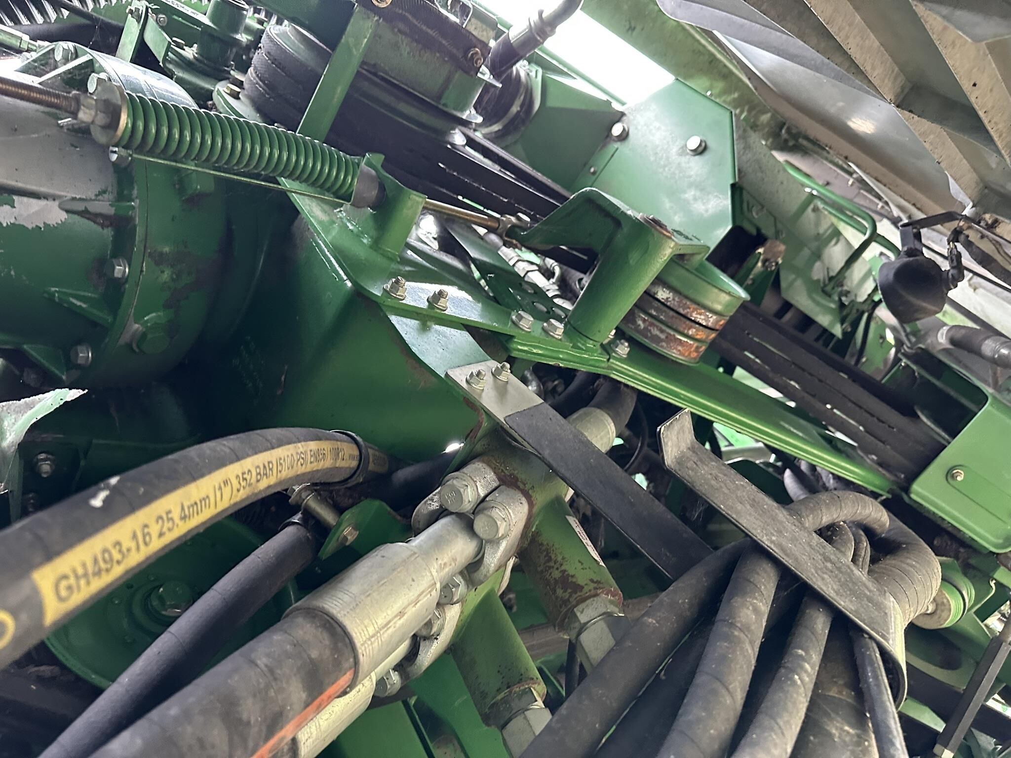 2012 John Deere S680 Combine