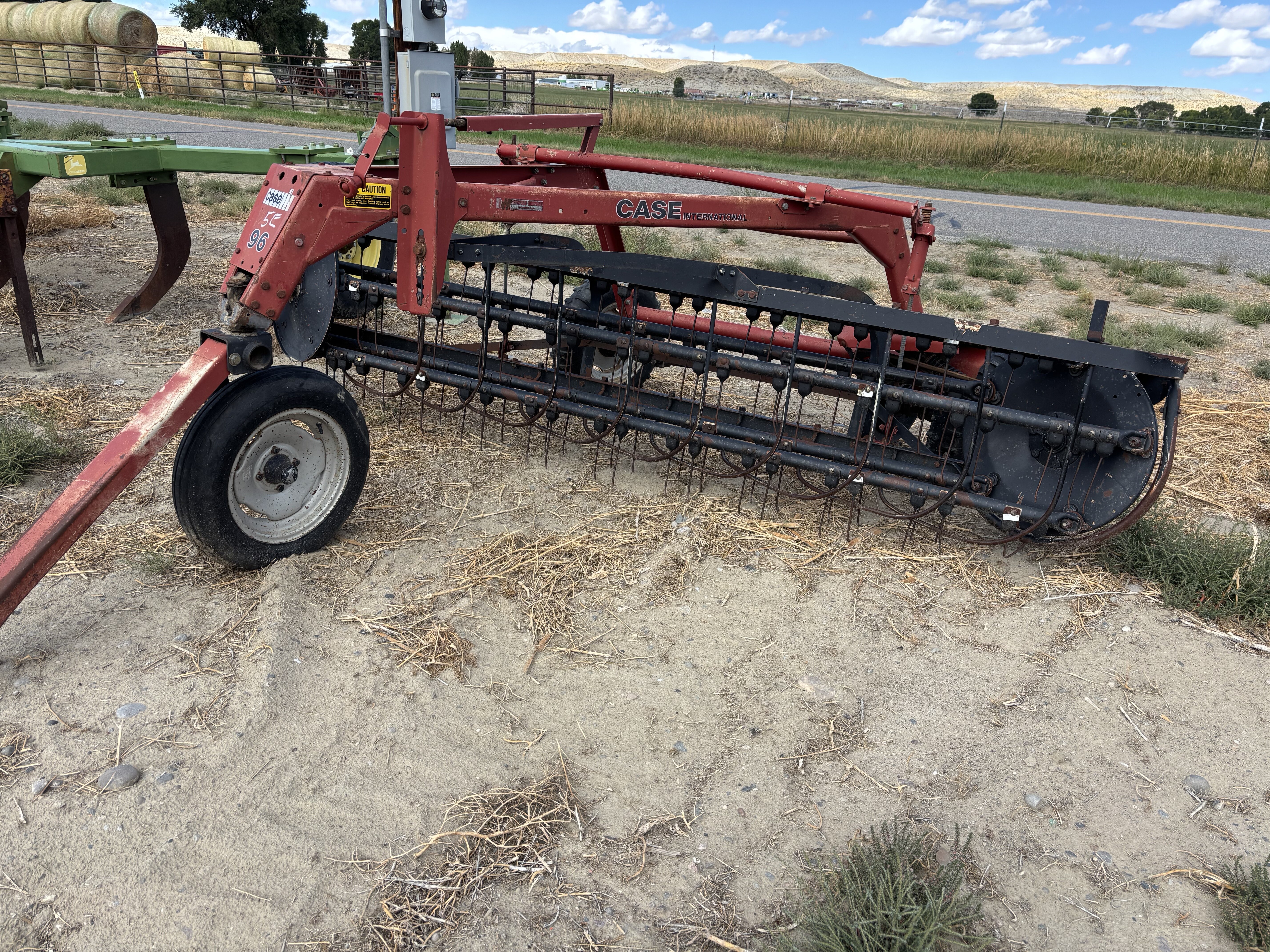 Case IH 96 Rake - $2,900 | Machinery Pete