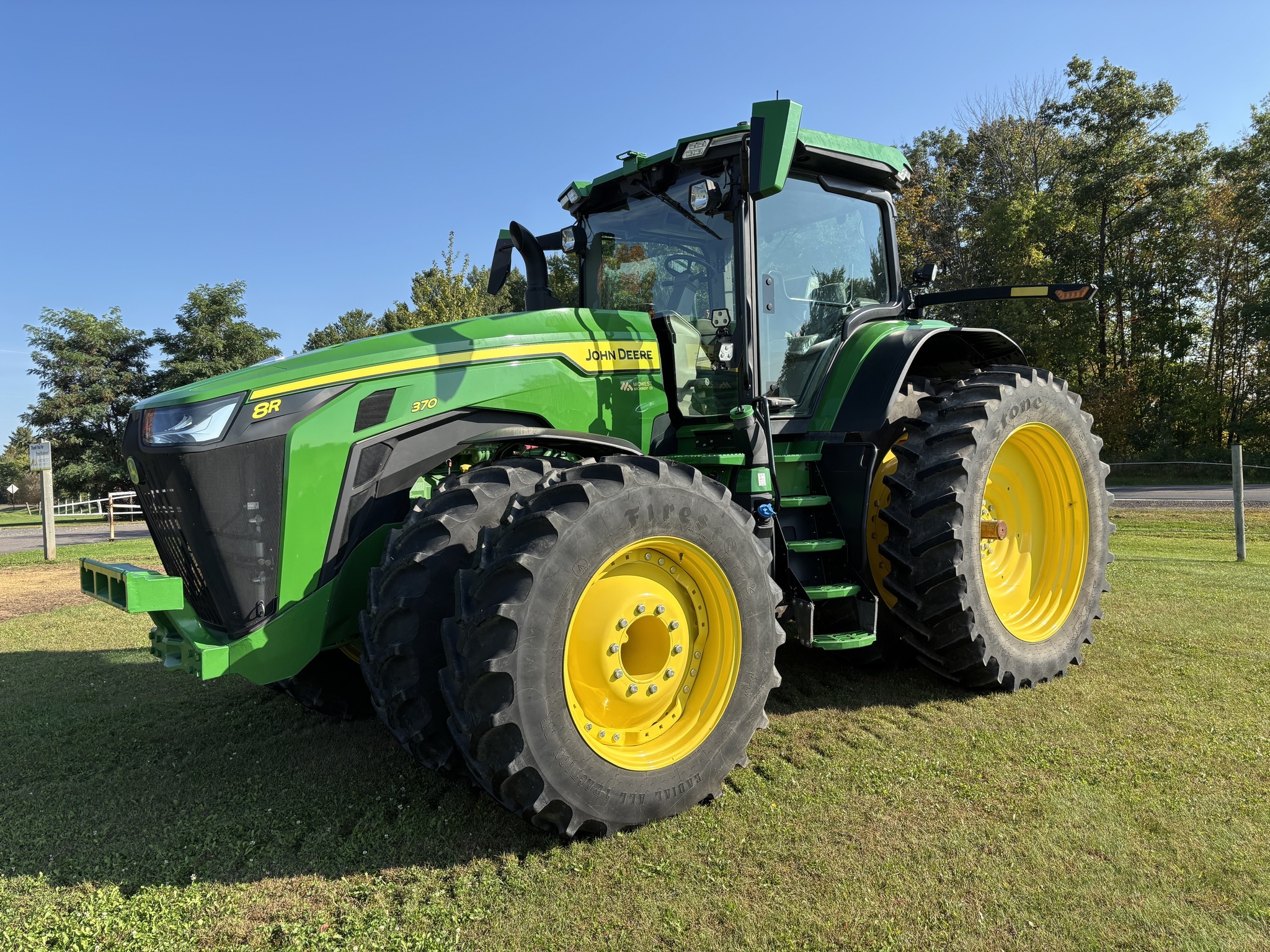 2022 John Deere 8R 370 Tractor