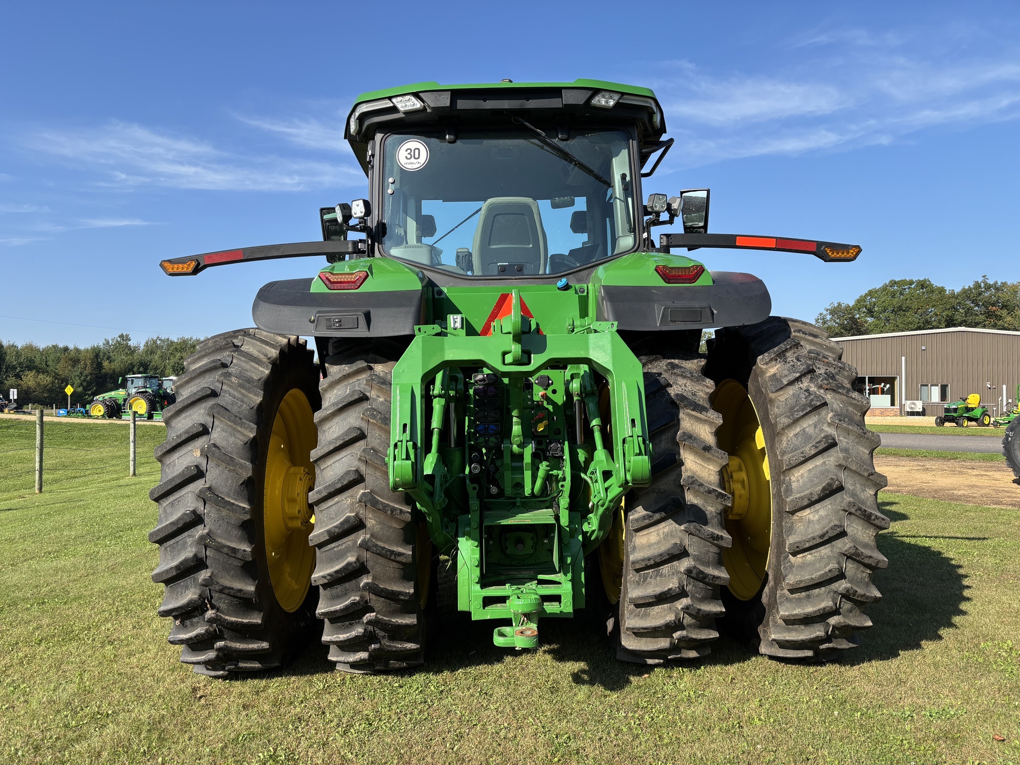 2022 John Deere 8R 370 Tractor