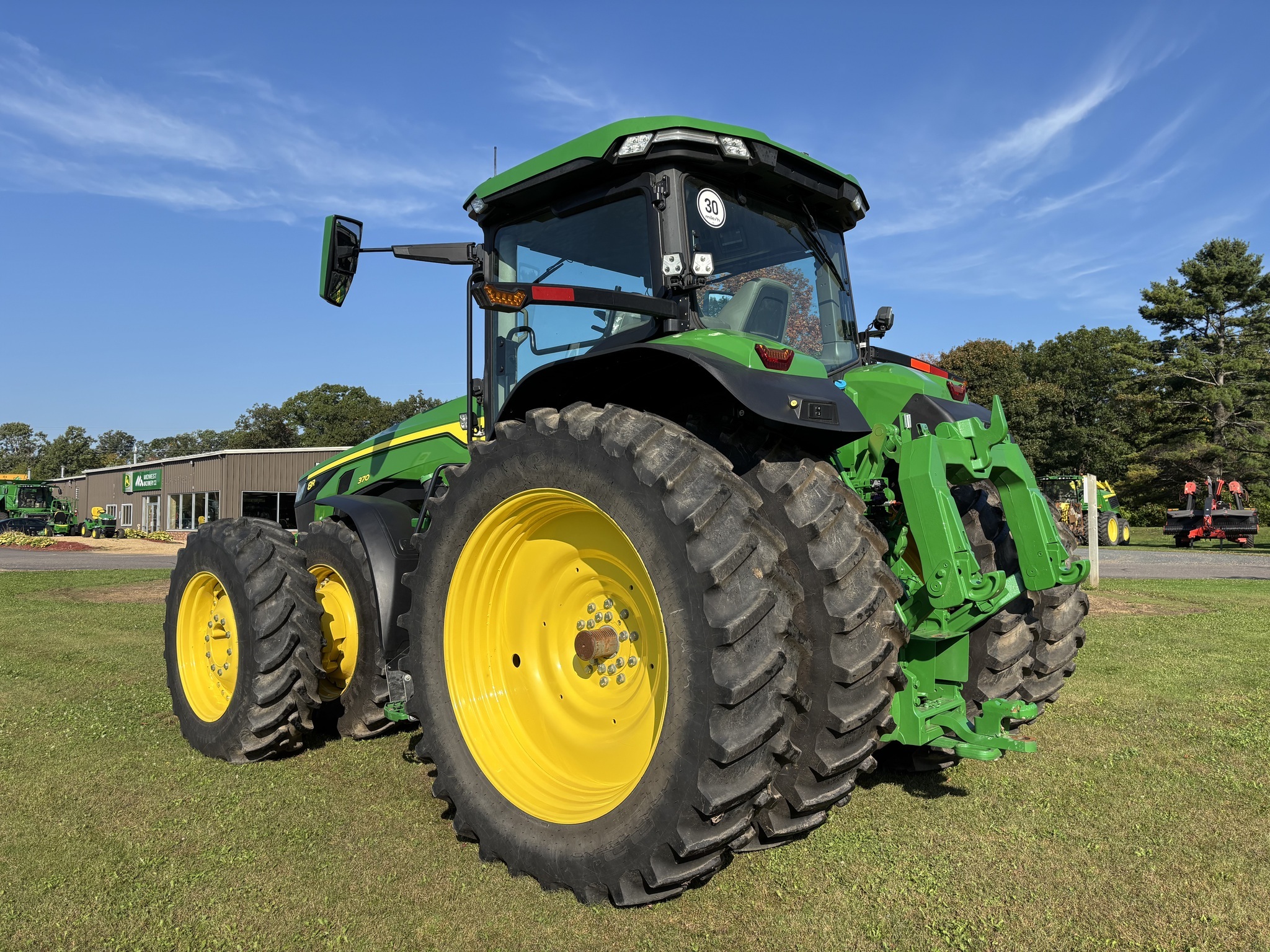 2022 John Deere 8R 370 Tractor