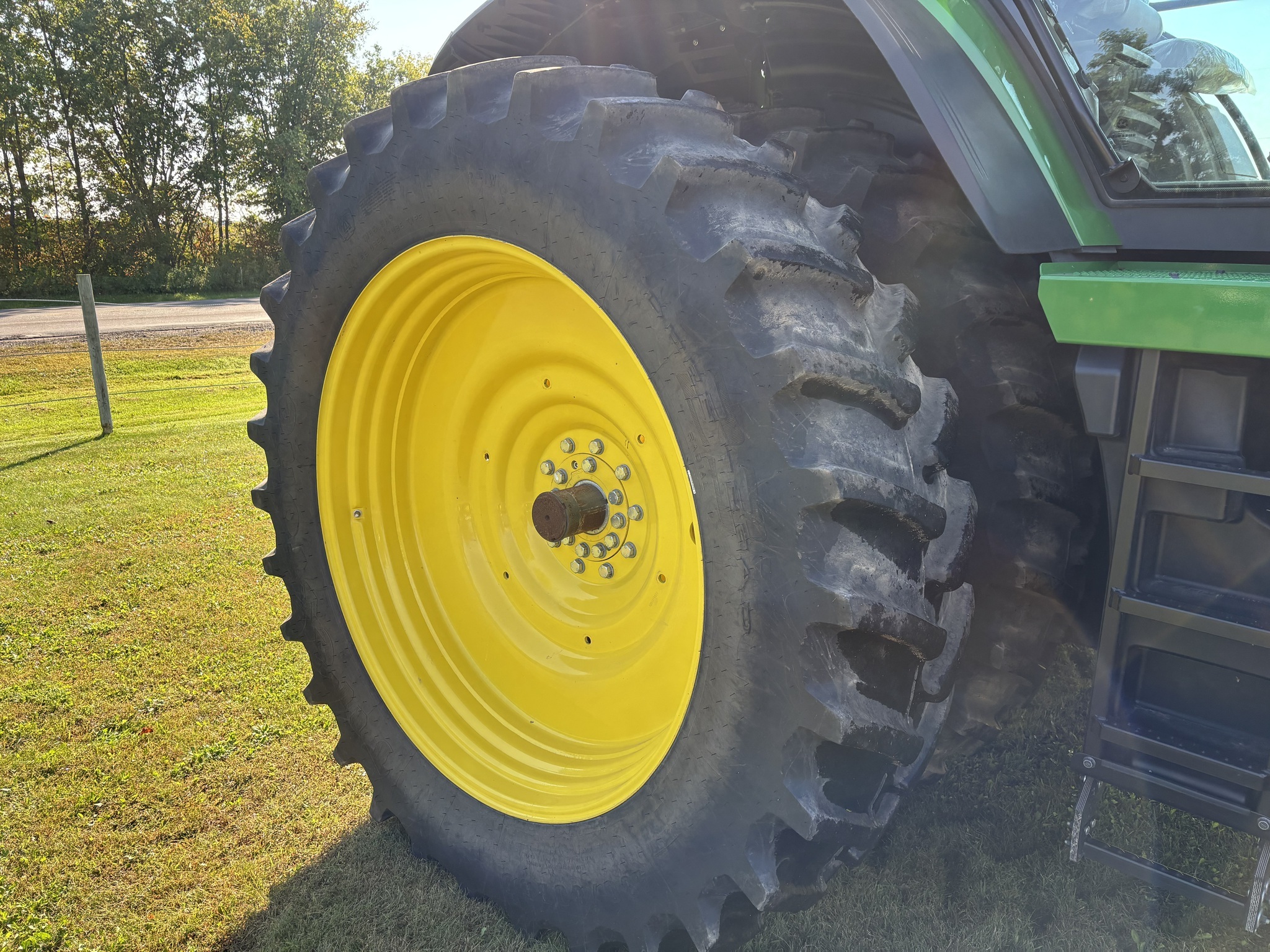 2022 John Deere 8R 370 Tractor
