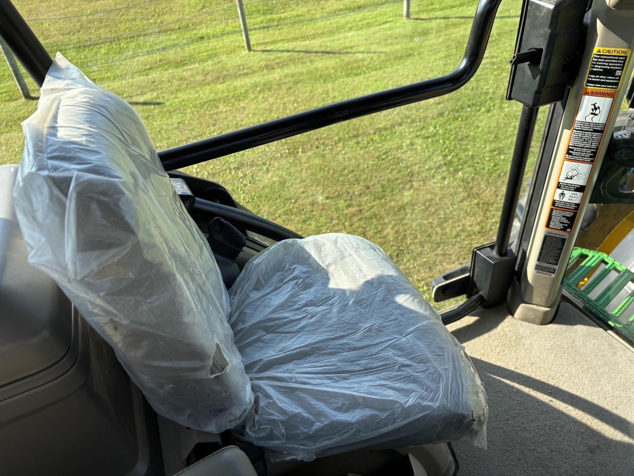 2022 John Deere 8R 370 Tractor