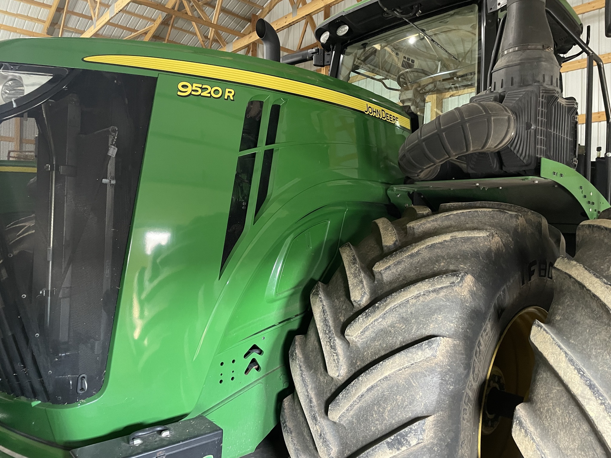 2019 John Deere 9520R Tractor