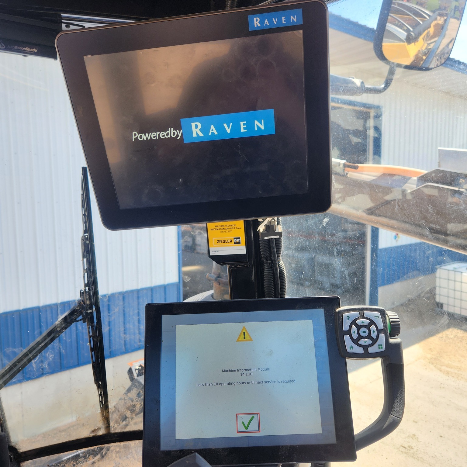 2019 ROGATOR RG1300C Self-Propelled Sprayer