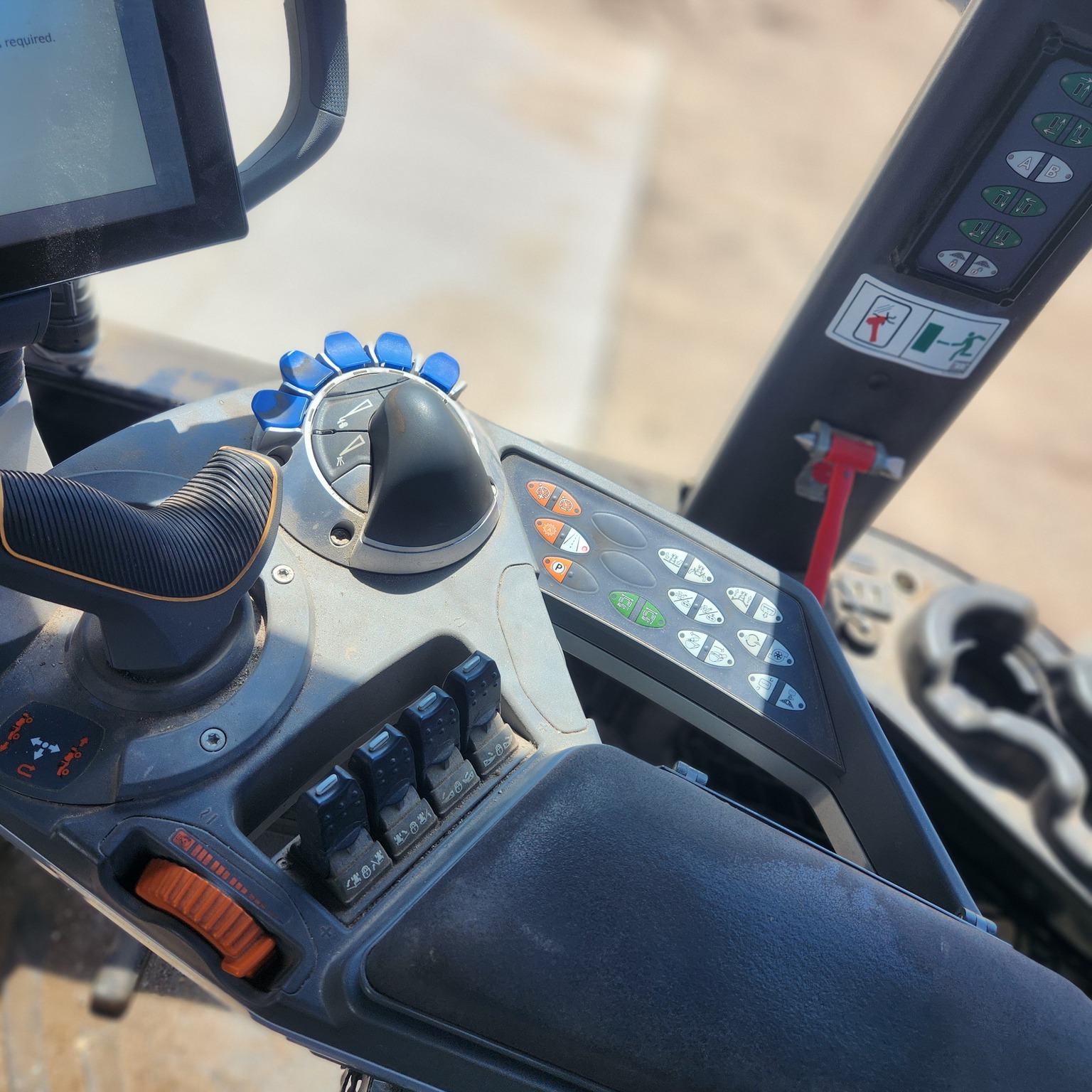 2019 ROGATOR RG1300C Self-Propelled Sprayer